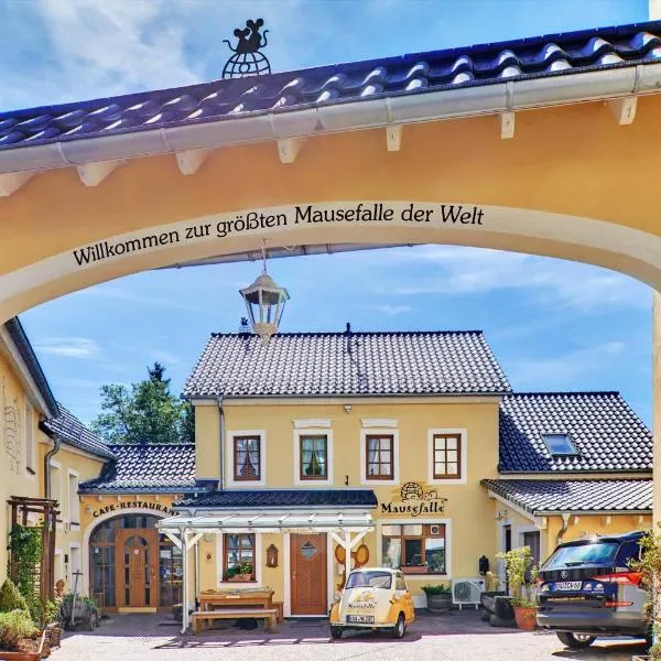 Hotel Am Eifelsteig, hotel v destinaci Neroth