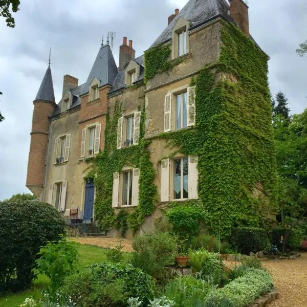 France Petit Château, hotel v destinácii Loué