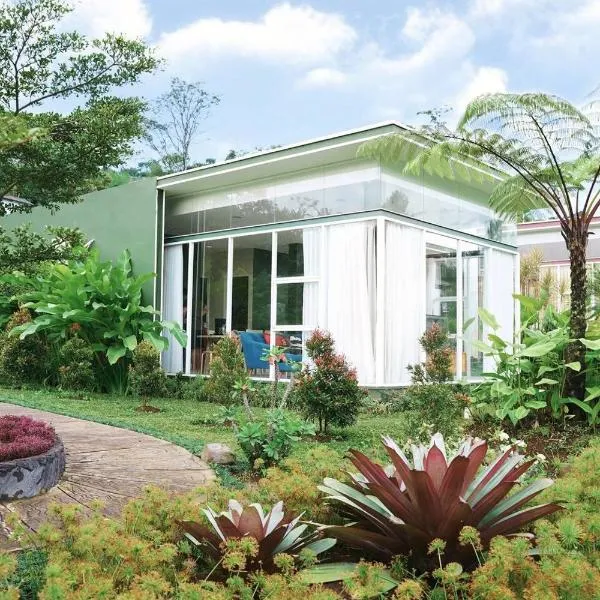 Modern 3 Bedroom Villa in a Private Complex B3, hôtel à Megamendung