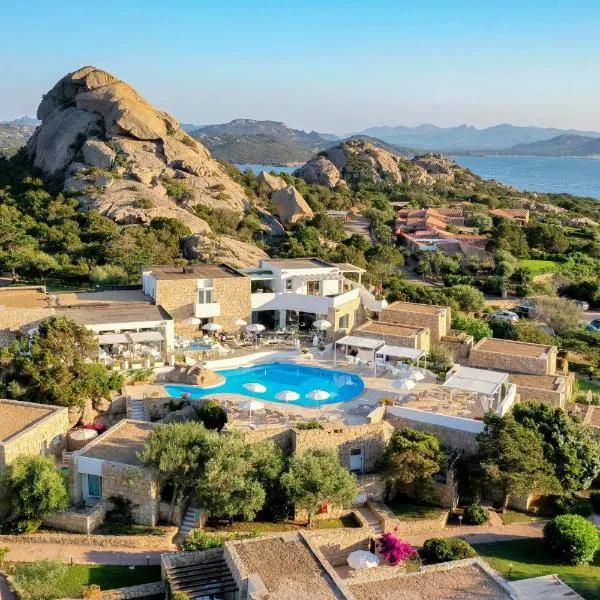 Hotel Grand Relais Dei Nuraghi, hotel v Baja Sardinia