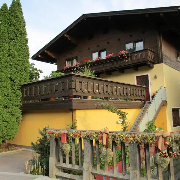 Haus am Dorfplatz, hotel in Uttendorf