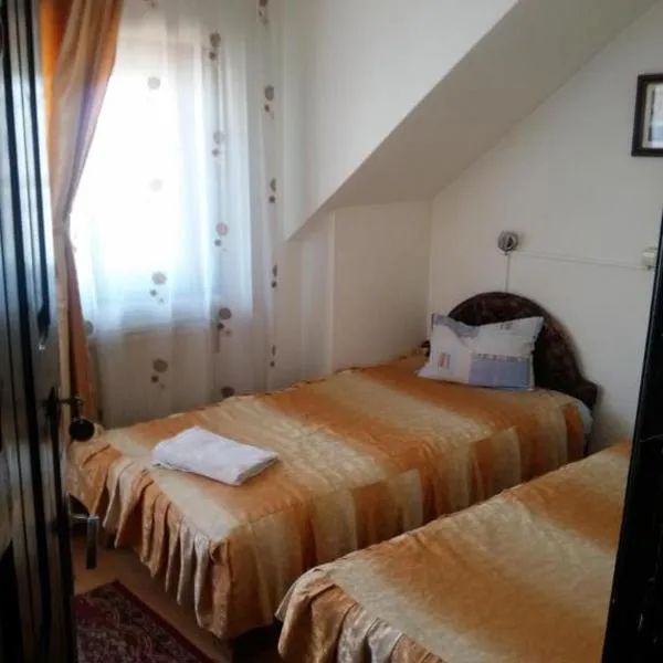 Riviera Valceana, ξενοδοχείο σε Ρίμνικου Βίλτσεα