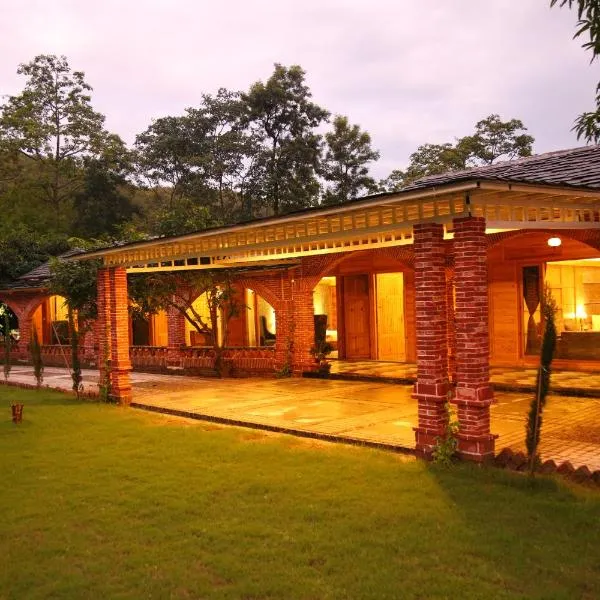 The Sylvan Retreat, hotel u gradu Jhājra