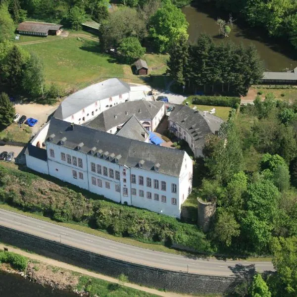 Hotel Burg Bollendorf, hotel v destinaci Bollendorf