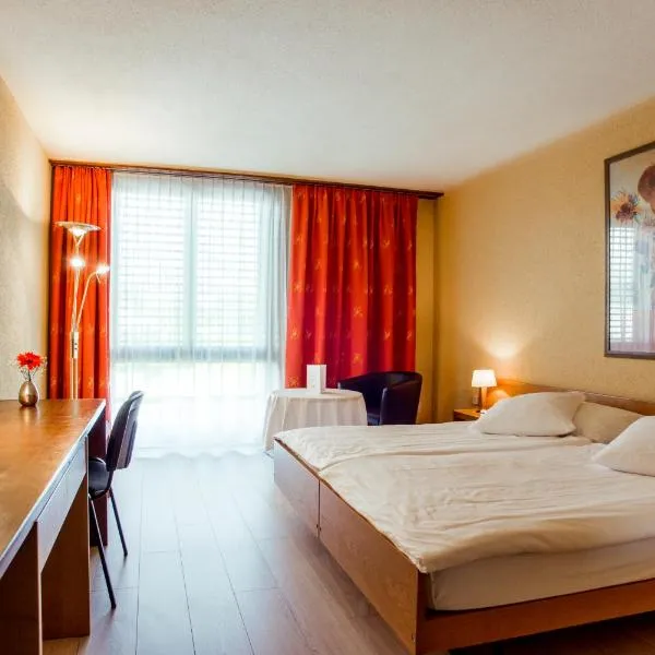 Hôtel Le National, hotel v destinaci Delémont