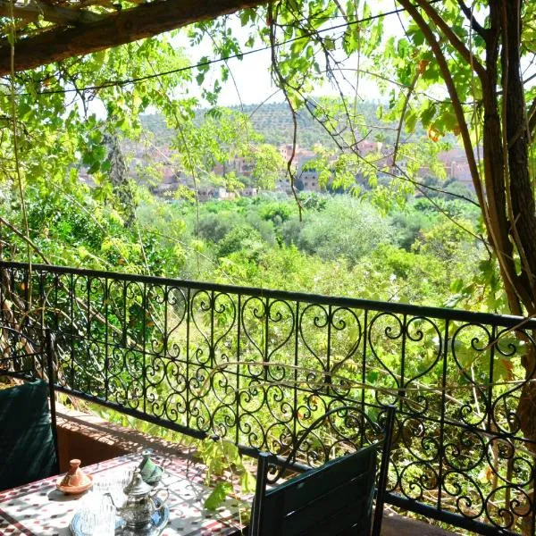 Auberge Ayam Atlas- pool 10mn away, hotel em Ourika