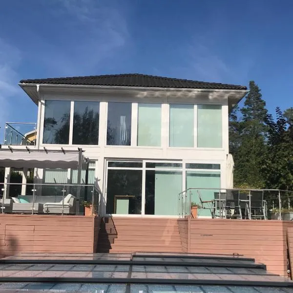 nikos house;, hotel in Stockholm