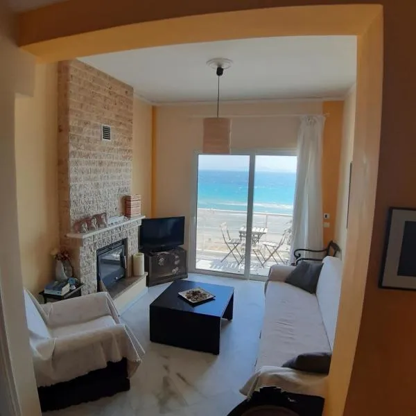 Apartment Michalis by the Sea, hotel em Artemida