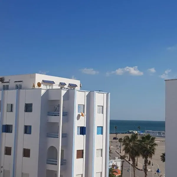 Modern Flat with sea view, hotel in Martil