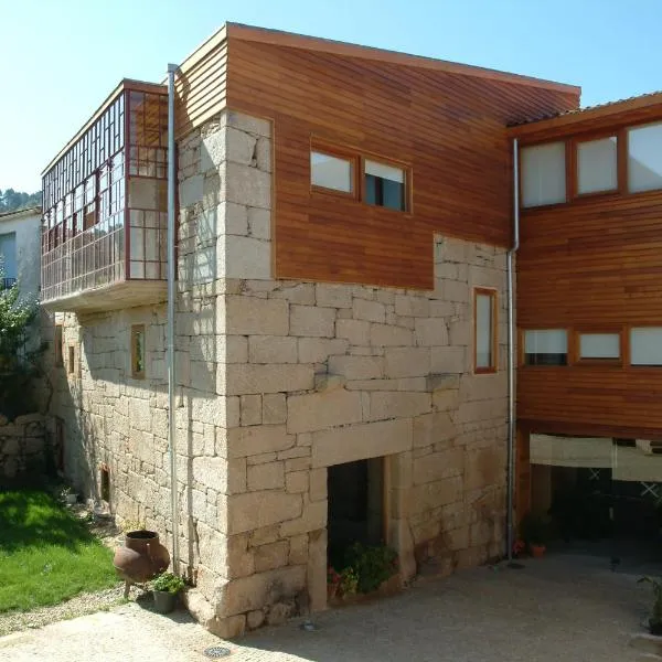 Casa Rural Vilaboa, hotel in Junquera de Ambía