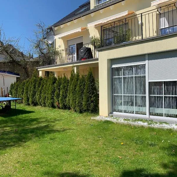 Terrassenwohnung in Estenfeld bei Würzburg, hotel in Estenfeld
