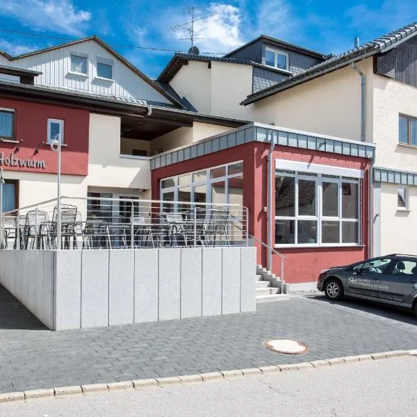 Gasthaus zum Holzwurm, hotel en Gondorf