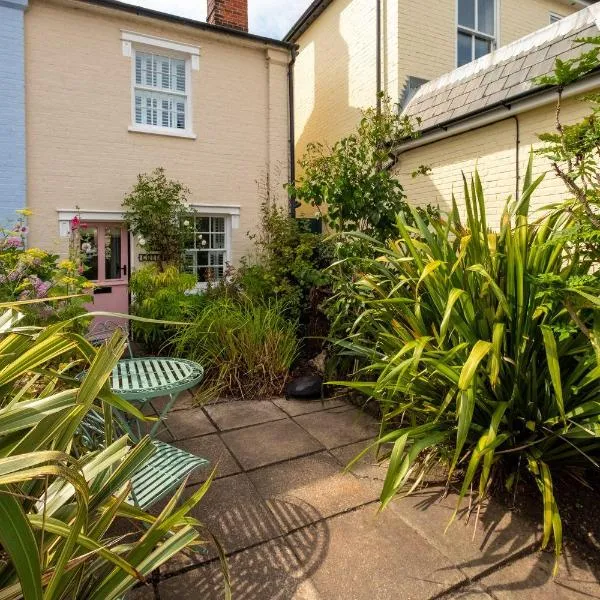 Bloom Cottage, hotel in Aldeburgh