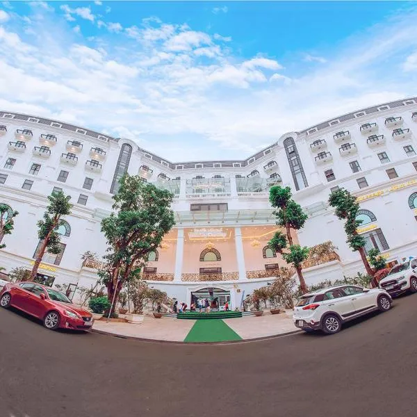 Duc Huy Grand Hotel，老街省的飯店