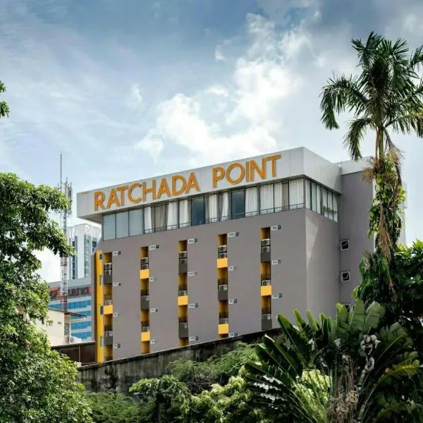 Ratchada Point Hotel, hotel em Banguecoque