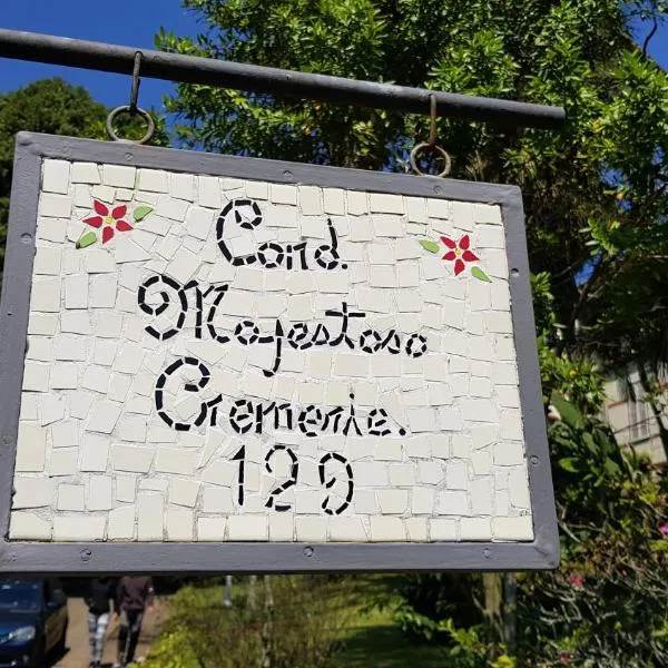 Apartamento em Petrópolis, Edifício Majestoso Cremerie, hotel a Piabetá