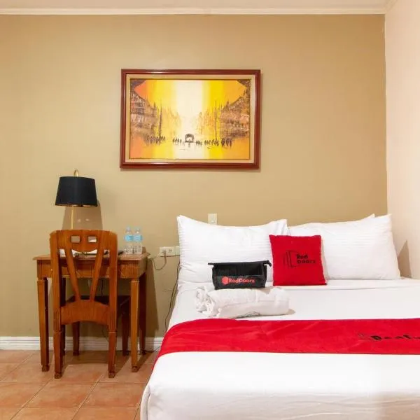 RedDoorz @ Downtown Tacloban, hotel v destinaci Tacloban