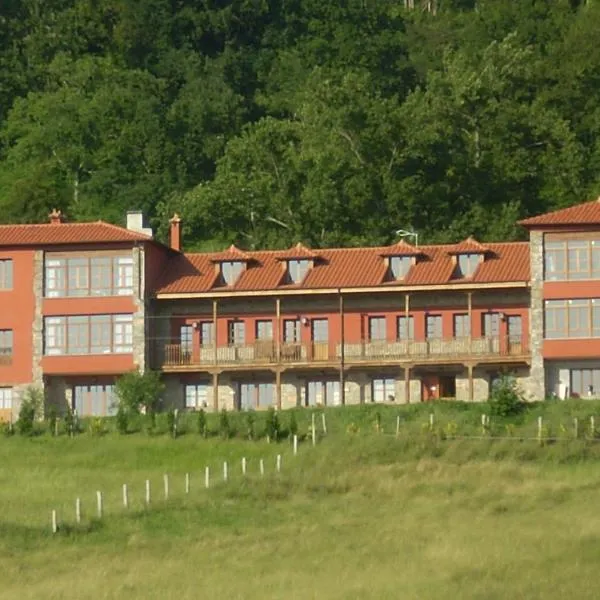 Escuelas De Fuentes, hotel en Villaviciosa