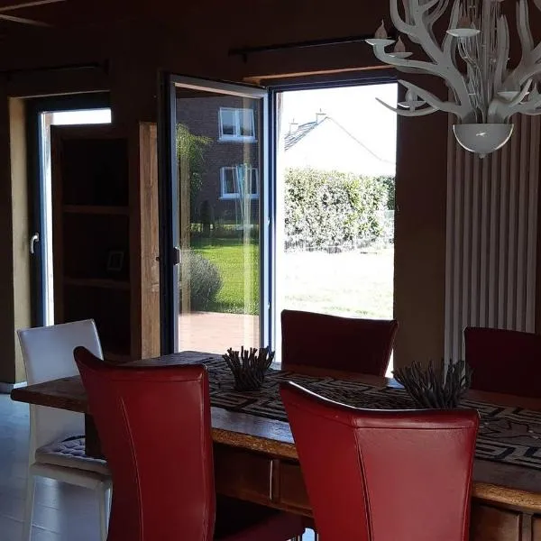 Maison en bois, hotel v destinaci Lontzen