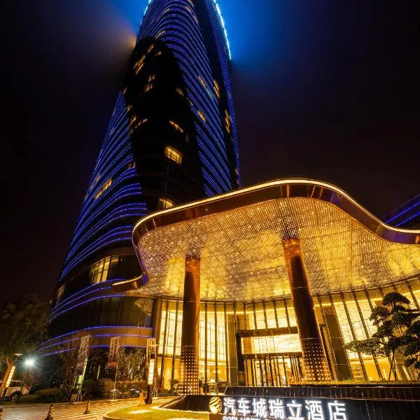 Auto City Ruili Hotel, hotel v destinaci Jiading