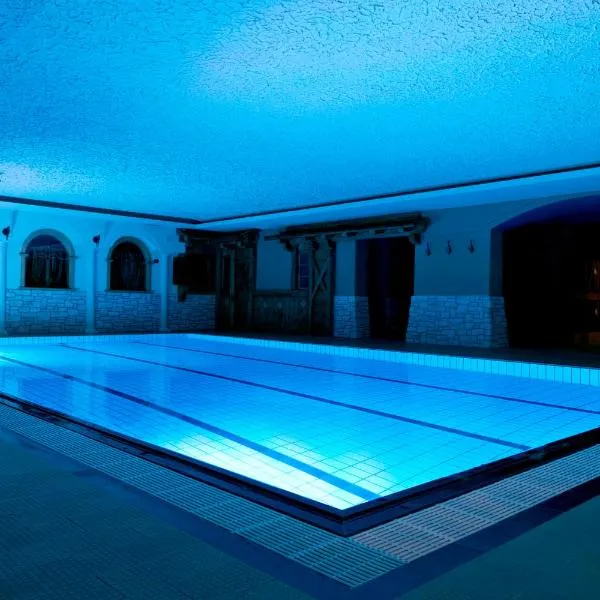 Hotel Arnika Wellness, hotel v destinácii Passo San Pellegrino