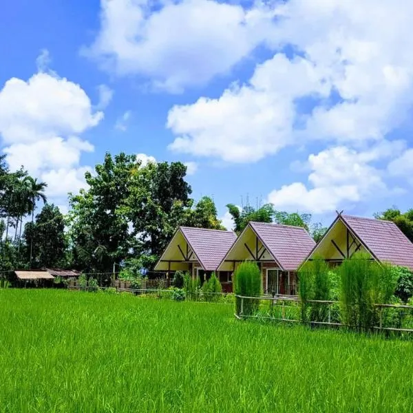 ฮ้างนาตาจันทร์, hotel v destinaci Pua