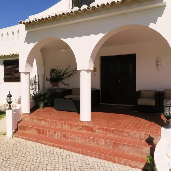 Villa Alcaide, hotel v destinaci Portimão