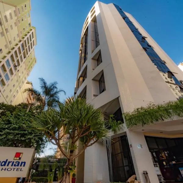 Mondrian Suite Hotel, hotel di São José dos Campos