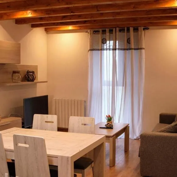 Apartamentos Zabalarena Ola, hotel v destinaci Orbaiceta
