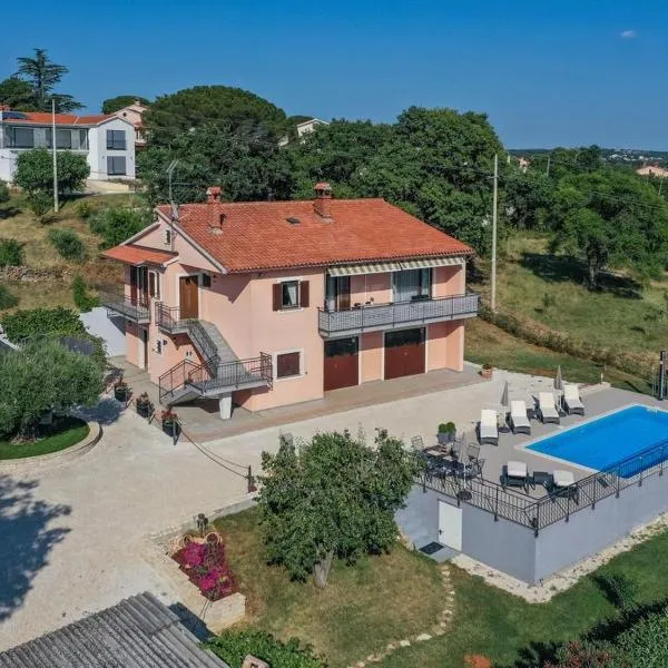 Kuca Legovic, hotel v destinaci Kaštelir