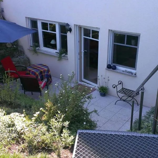 Ferienwohnung Schwanbergblick, hotel v destinaci Mainbernheim