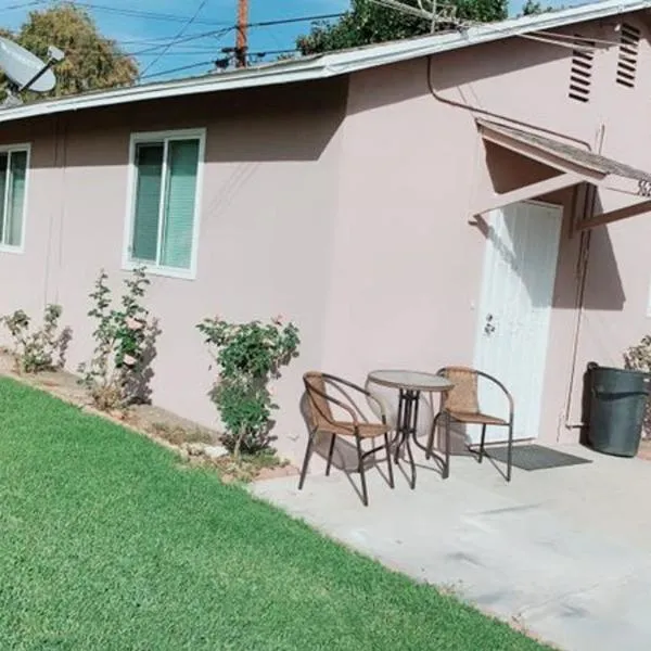 Pasadena single house 3b1b 三房一厅一厨一浴, hotel di Pasadena