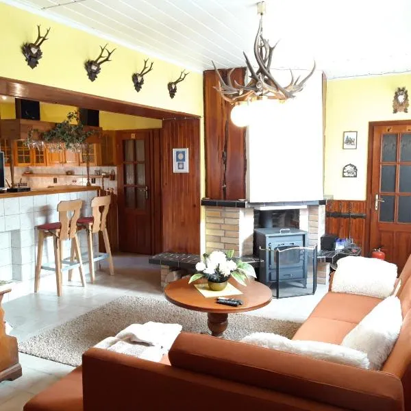 Čavoj Guest House, hotel v destinaci Čavoj