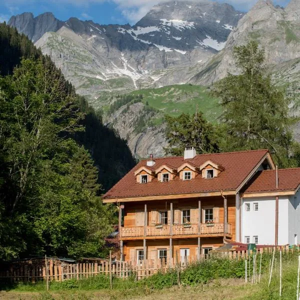 Riversong Centre Thermal, hotel v destinaci Les Plans-sur-Bex