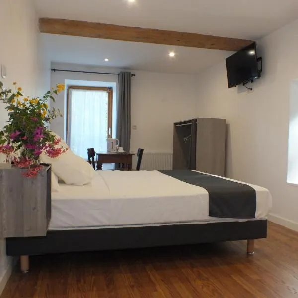 hotel du parc – hotel w mieście Maclas