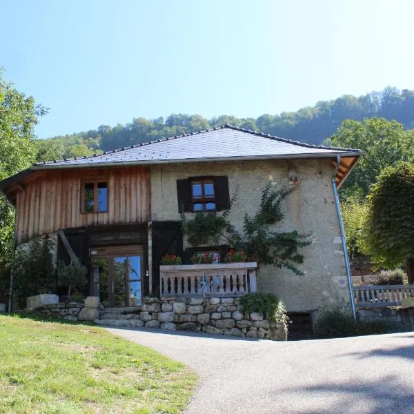 Les Pipistrelles, hotel v destinaci Saint-Béron