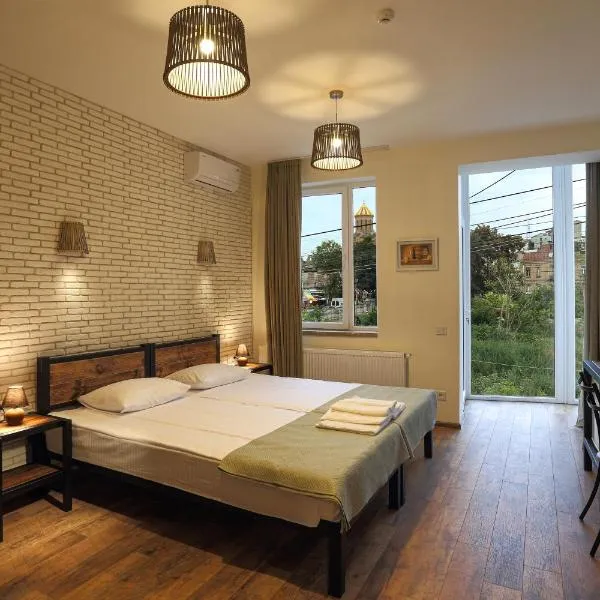 Winehouse Old Qvevri Apartments, hotel in Tbilisi City