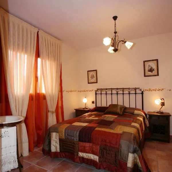 Casa Rural Los Pedregales, hotel en Carenas