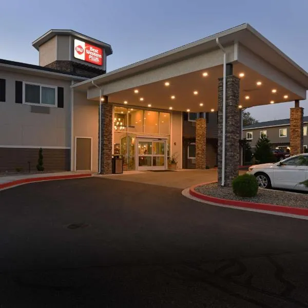 Best Western Plus Vintage Valley Inn, hotel v destinaci Zillah