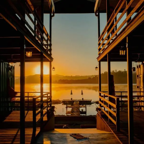 Villa Container Lodge, hotel em Capitólio