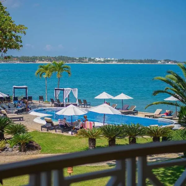 Velero Beach Resort, hotel in Gaspar Hernández