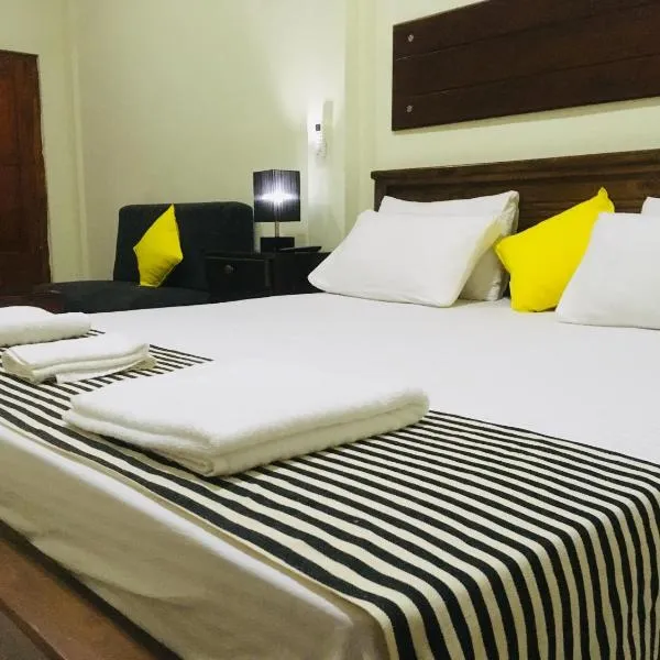 The Max Villa, hotel di Negombo