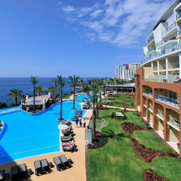 Pestana Promenade Ocean Resort Hotel, hotelli Funchalissa