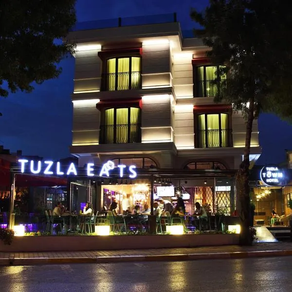 Tuzla Town Hotel、トゥズラのホテル