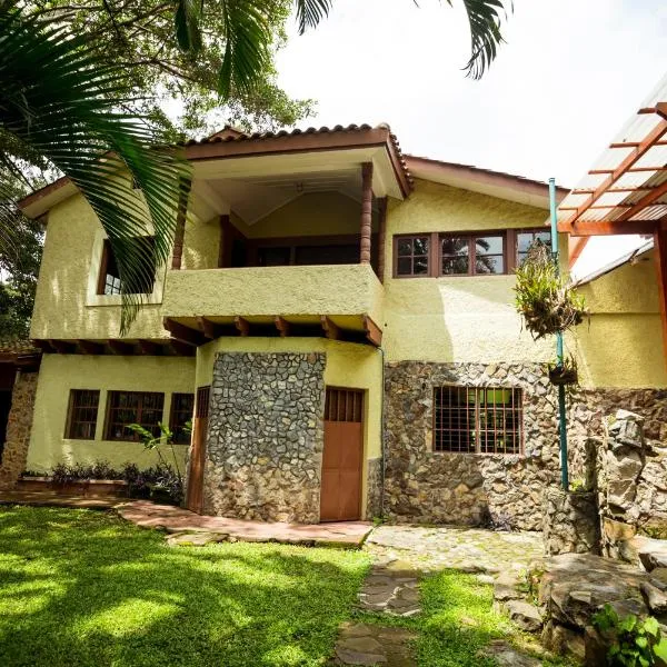Casa de Piedra Escazú, hotel in San José