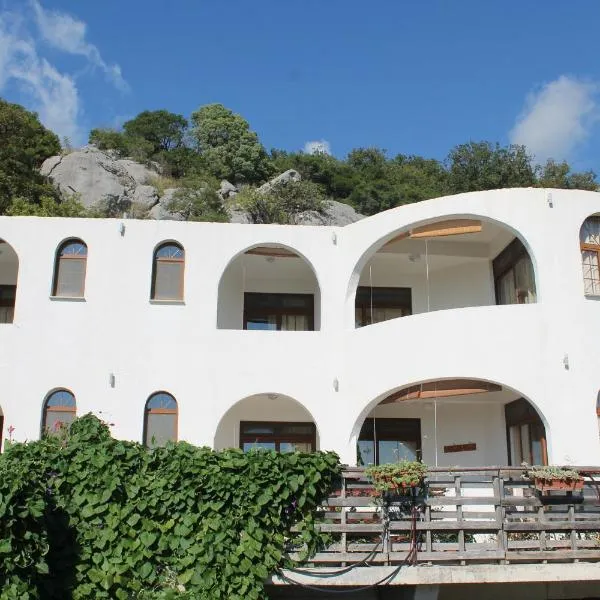 Pataki Guesthouse, hotel in Petrovac na Moru