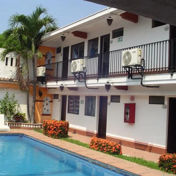 Hotel & Suites Coral, hotell i El Refugio