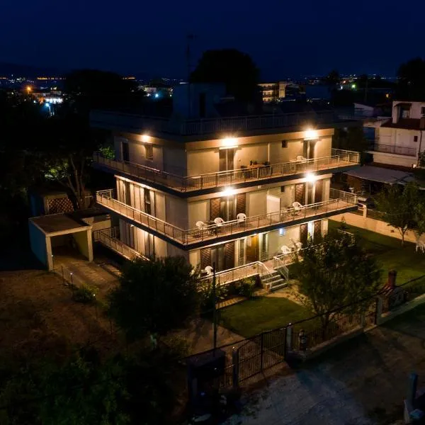 vickys family house, hotel in Stavros