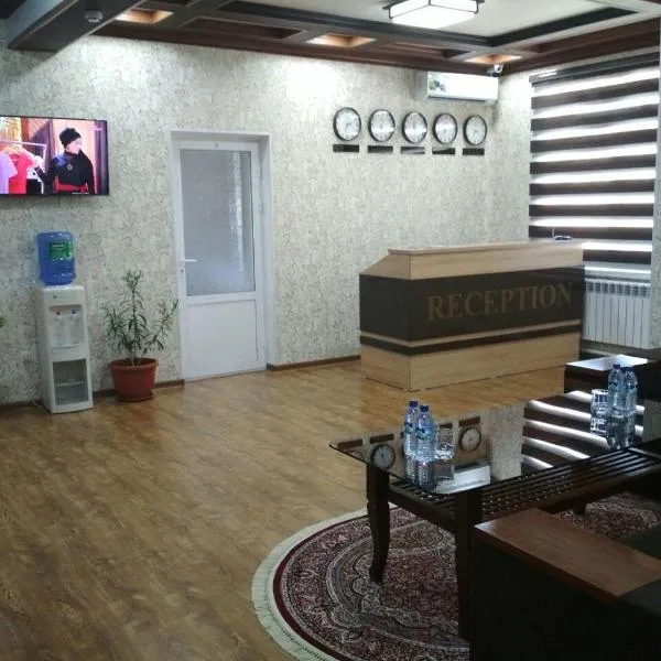 hostel Farovon, hotel in Komsomolʼskiy