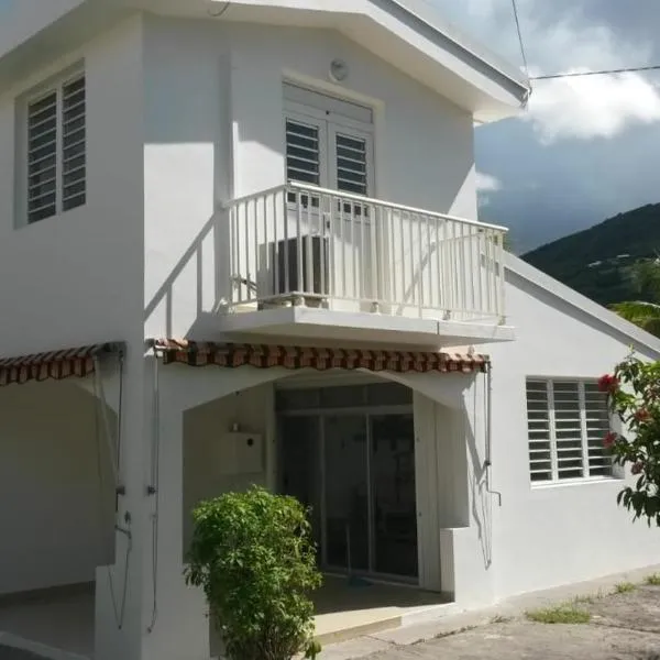 Villa les Palmiers, hótel í Les Trois-Îlets
